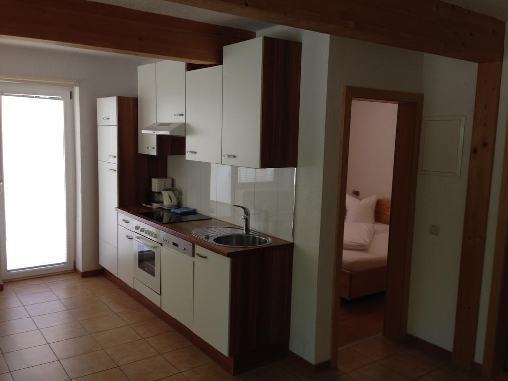 Hotel Zerres Partenen Buitenkant foto
